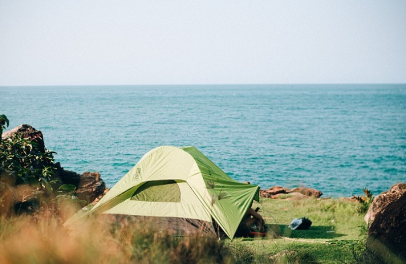 Chơi gì khi đến hồ Đá Đen để cắm trại