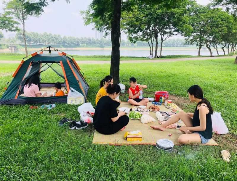 Cắm trại ở công viên Yên Sở có gì thú vị