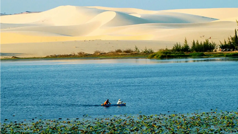 Hồ sen giữa sa mạc chính là dùng để miêu tả cung đường tuyệt đẹp này